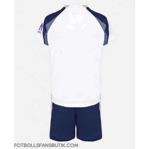 Tottenham Hotspur Replika Hemmatröja Barn 2025-26 Kortärmad (+ Korta byxor) Tottenham Hotspur Replika Hemmatröja Barn 2025-26 Kortärmad (+ Korta byxor)